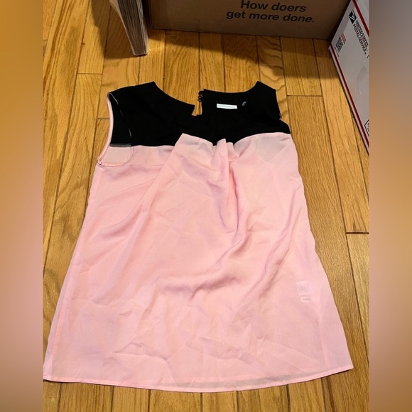 New York & Co. - Picture 1 of 3